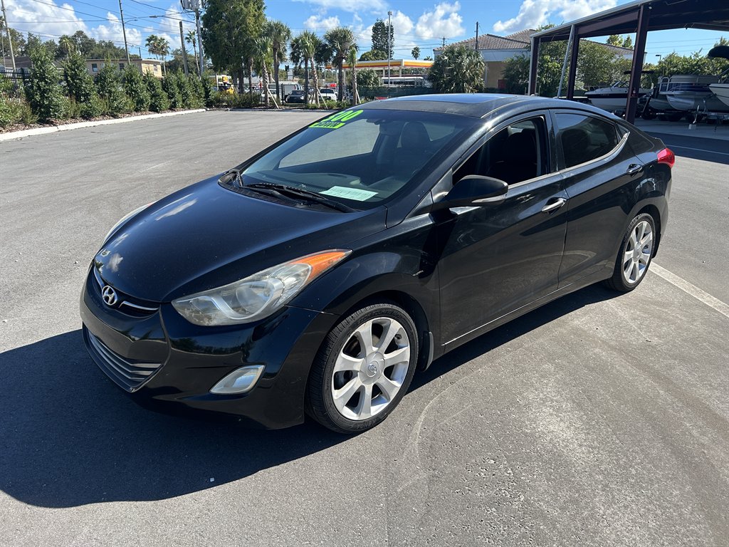 2013 Hyundai Elantra Limited's photo