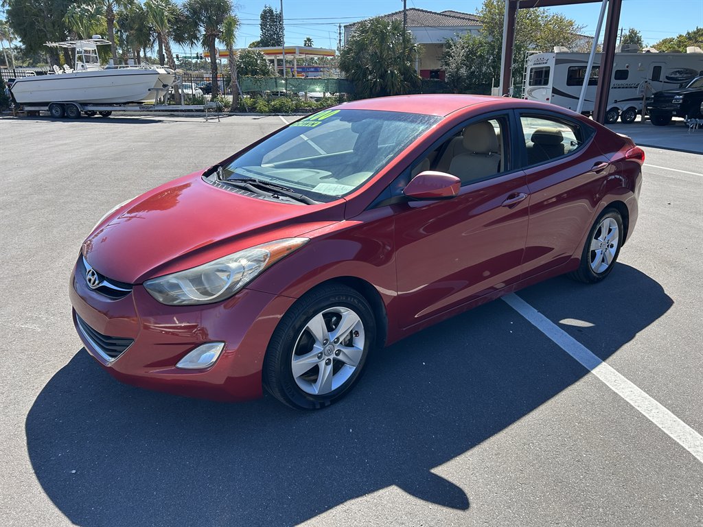 2012 Hyundai Elantra GLS's photo