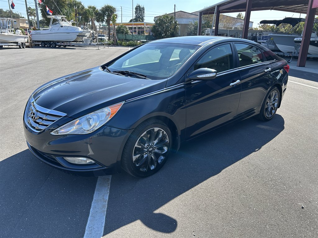 2012 Hyundai Sonata Limited's photo