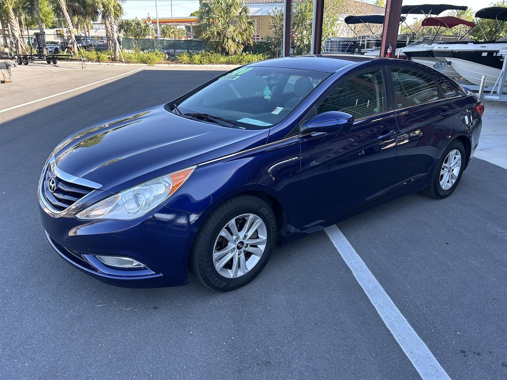 2013 Hyundai Sonata GLS I4 A/T's photo